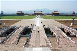 橫店影視預(yù)計(jì)2020年凈虧近5億元 2020年全年總票房共203.11億元