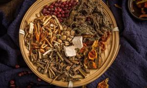 中藥行業(yè)龍頭股有哪些？中藥行業(yè)發(fā)展前景分析