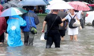 河南本輪強(qiáng)降雨與720暴雨有何不同？遼寧多地現(xiàn)強(qiáng)降雨2萬(wàn)余人轉(zhuǎn)移避險(xiǎn)