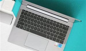 男子網(wǎng)購筆記本電腦屏幕分成兩半 筆記本電腦行業(yè)