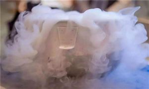 液氮是液態(tài)的氮?dú)?化工新材料產(chǎn)業(yè)投資分析