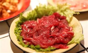 海底撈回應(yīng)72元200g毛肚只有138g 中國連鎖火鍋行業(yè)市場競爭力表現(xiàn)