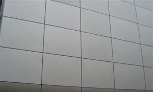鋁板幕墻為何備受建筑行業(yè)青睞?2022鋁板幕墻發(fā)展前景及未來趨勢分析