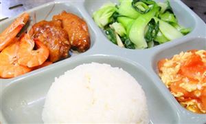 “自選稱重” 會(huì)是中式快餐行業(yè)的解藥？中式快餐行業(yè)發(fā)展分析