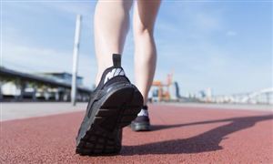 國潮品牌逐鹿運動鞋服大市場 運動鞋購買人群分析