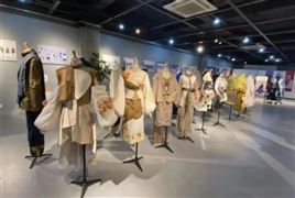 銷量暴漲112% 羽絨服再迎銷售旺季 穿出千億大市場(chǎng) 羽絨服行業(yè)市場(chǎng)全景調(diào)研