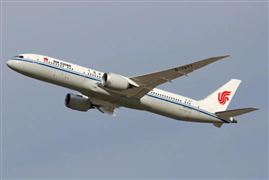 2023年春節(jié)假期民航運(yùn)送旅客900萬(wàn)人次 我國(guó)民航運(yùn)輸市場(chǎng)有望迎來(lái)顯著復(fù)蘇