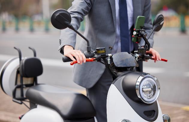 2023兩輪電動(dòng)車銷量將達(dá)5400萬輛 電動(dòng)兩輪車市場(chǎng)同質(zhì)化競(jìng)爭(zhēng)嚴(yán)重