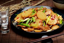 預(yù)制菜標(biāo)準(zhǔn)化品牌化進(jìn)程提速 預(yù)制菜市場規(guī)模將突破萬億元