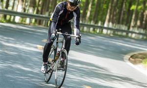 運(yùn)動(dòng)自行車(chē)賣(mài)爆 銷(xiāo)量暴增超200% 有門(mén)店月銷(xiāo)售額達(dá)230萬(wàn)元 自行車(chē)行業(yè)市場(chǎng)發(fā)展現(xiàn)狀 