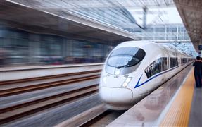中歐班列開行和發(fā)運數(shù)量穩(wěn)定增長 2023年全球商品貿(mào)易量增長率