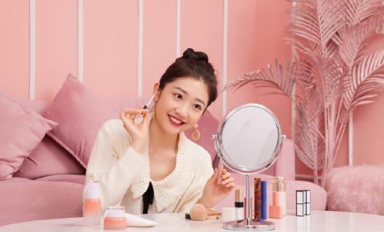 2023年國內(nèi)唇彩行業(yè)市場現(xiàn)狀深度調(diào)查分析