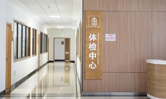中國健康體檢行業(yè)SWOT分析及行業(yè)進(jìn)入壁壘分析