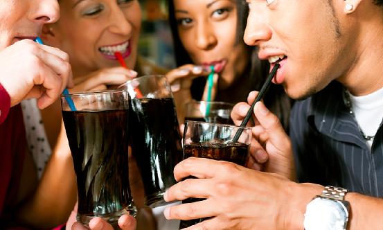 我國飲料市場規(guī)模達12478億元 2023年軟飲料行業(yè)市場分析