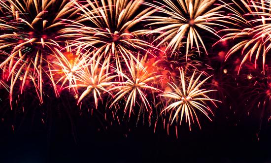 煙花行業(yè)現(xiàn)狀及煙花行業(yè)產(chǎn)值占比：到2024年，煙花爆竹全產(chǎn)業(yè)鏈總產(chǎn)值增至500億元