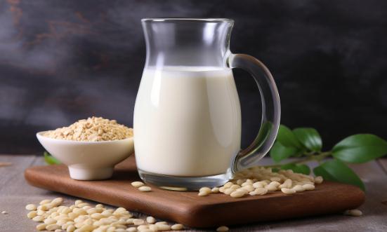 植物蛋白飲料行業(yè)發(fā)展現(xiàn)狀及細分領(lǐng)域產(chǎn)品分析2024