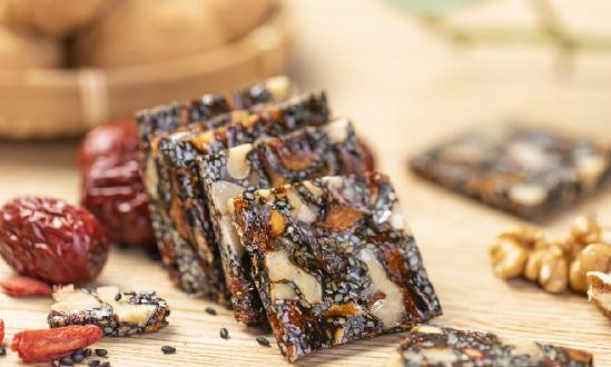 健康養(yǎng)生行業(yè)現(xiàn)狀調(diào)研：食補(bǔ)最受消費(fèi)者歡迎，即食便攜類養(yǎng)生食品層出不窮