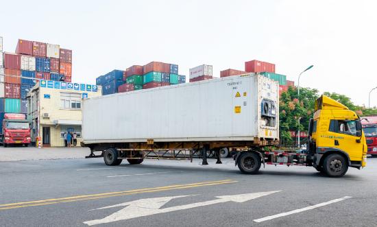 半掛車行業(yè)發(fā)展如何?中國半掛車行業(yè)供需及出口情況分析