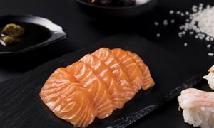 2024三文魚行業(yè)競爭分析及發(fā)展前景預(yù)測報(bào)告 日照30萬尾三文魚進(jìn)入收獲期