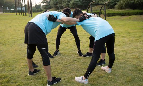 運(yùn)動(dòng)服裝行業(yè)市場(chǎng)深度調(diào)研2024：高級(jí)運(yùn)動(dòng)服裝品牌在中國(guó)的增長(zhǎng)勢(shì)頭強(qiáng)勁