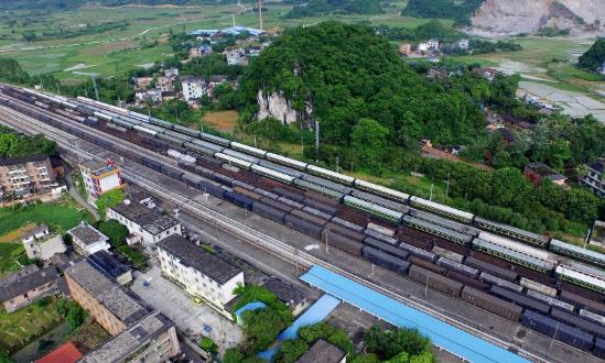 中長(zhǎng)期鐵路網(wǎng)規(guī)劃 高鐵2030中長(zhǎng)期規(guī)劃示意圖