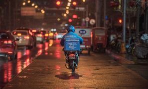 2025年中國餐飲外賣行業(yè)：無人配送、預(yù)制菜與全球化重構(gòu)萬億級市場